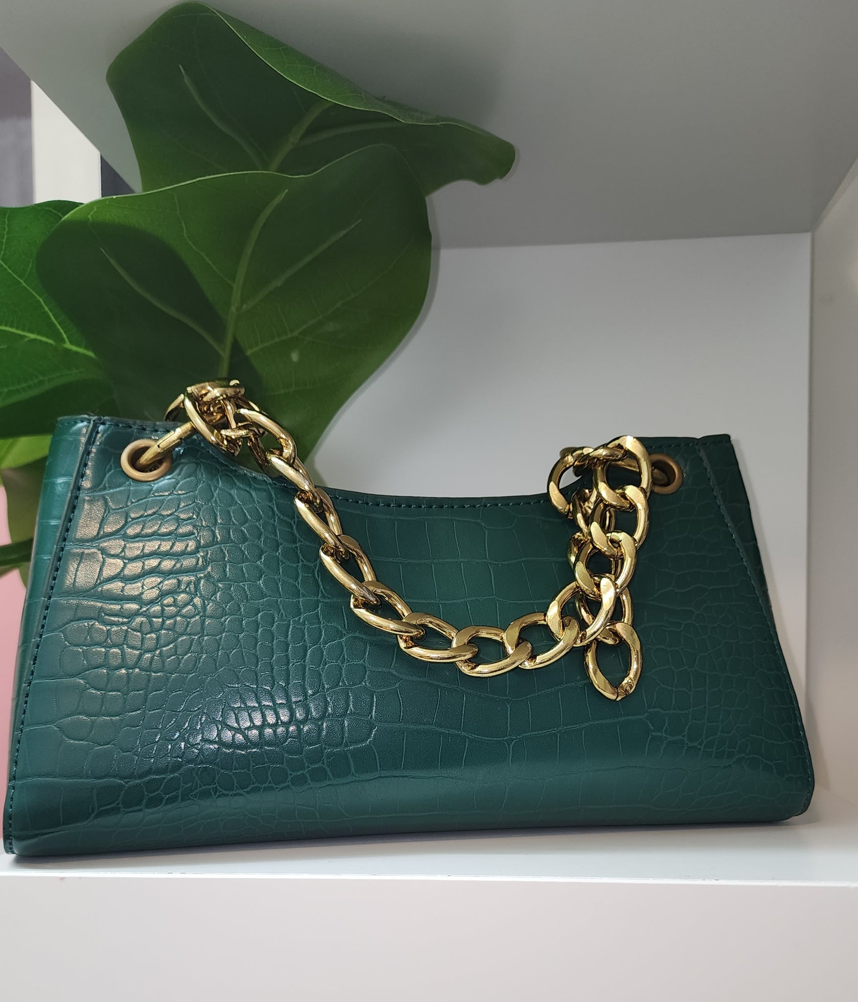 Lola fashion chain shoulder crossbody handbags
