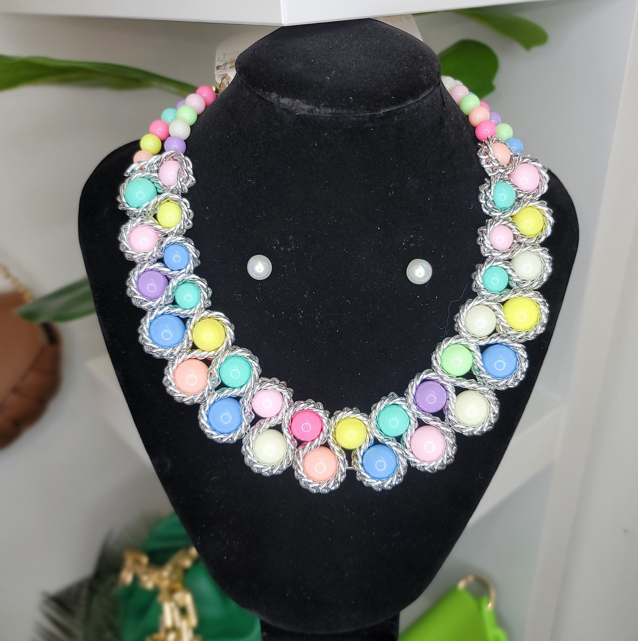 Tammy handmade bead necklace