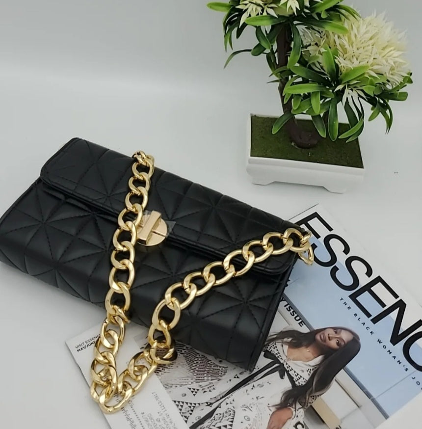 Lola beautiful big chain fashion chain shoulder crossbody handbags