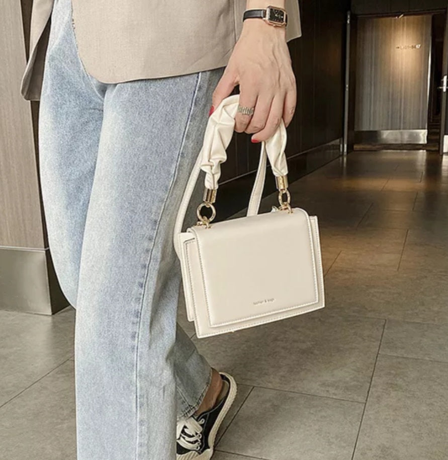 Mallin envelop elegant crossbody handbag